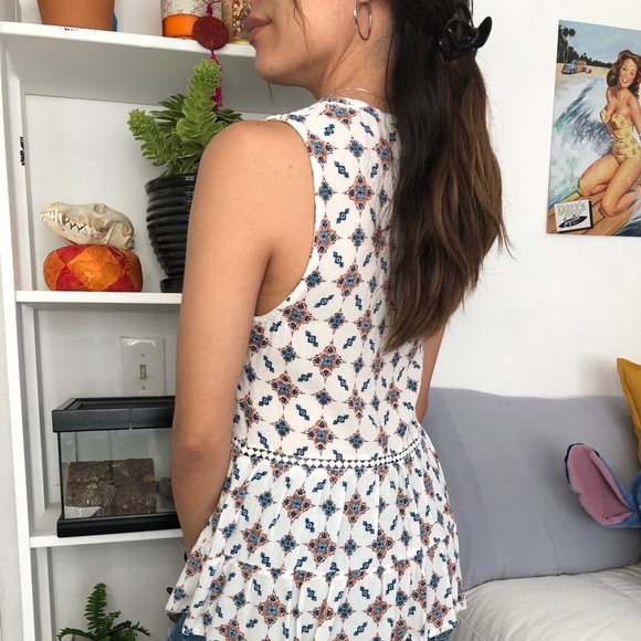 Flowy top - Picture 3 of 3